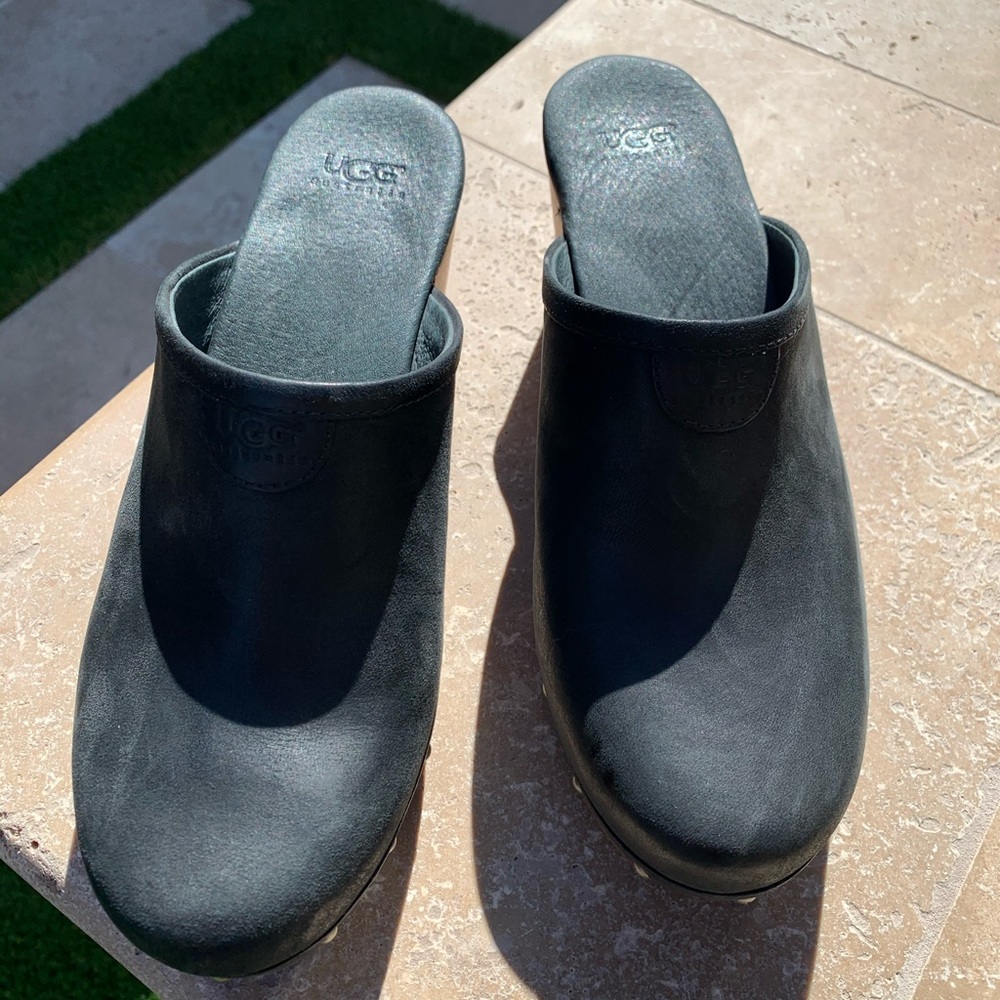 Ugg clogs